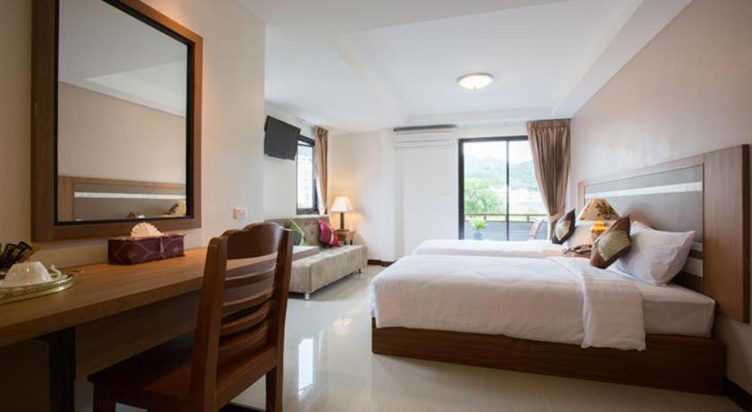 Patong V Hotel Экстерьер фото