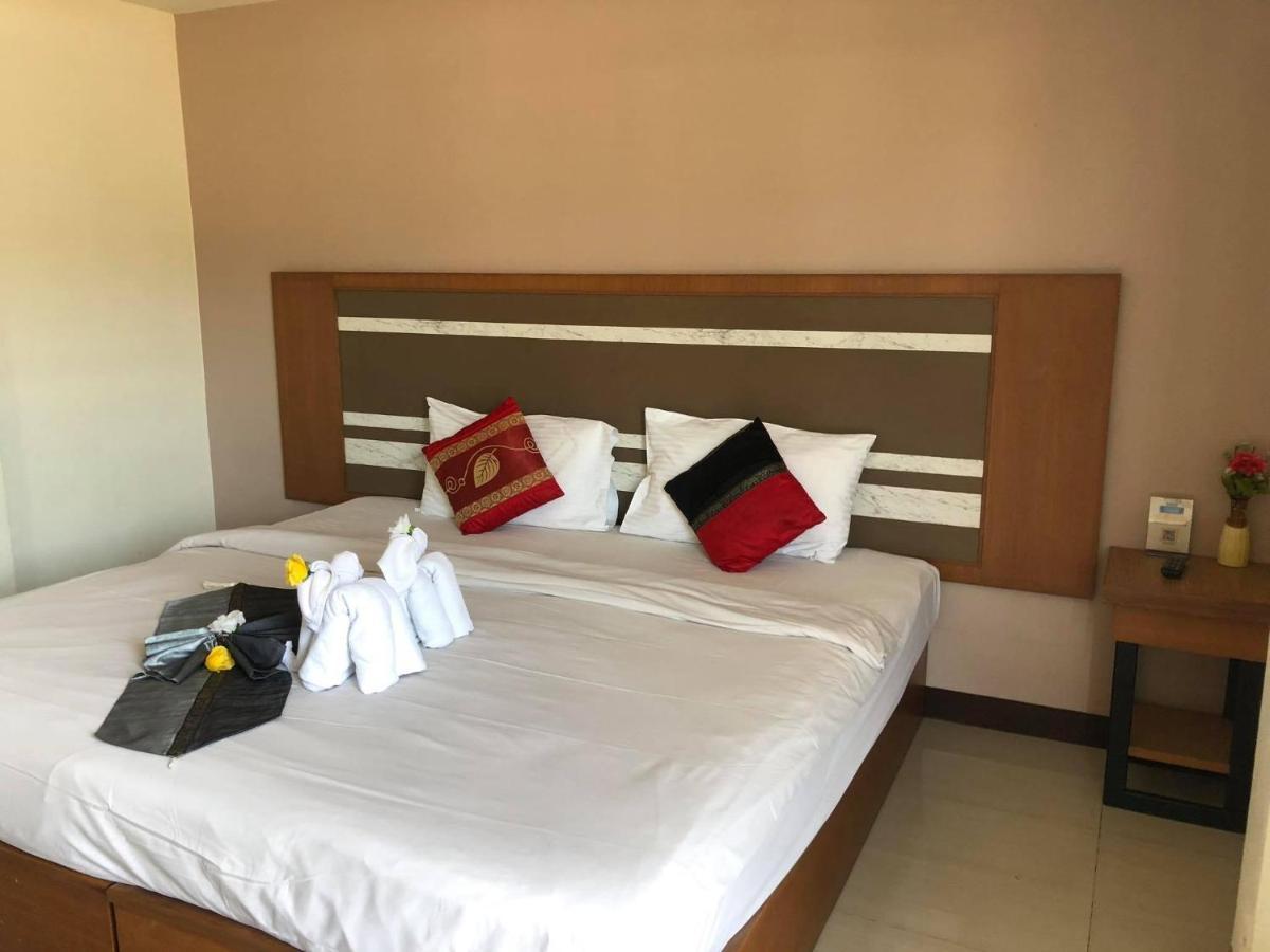 Patong V Hotel Экстерьер фото