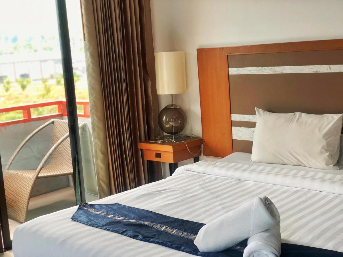 Patong V Hotel Экстерьер фото